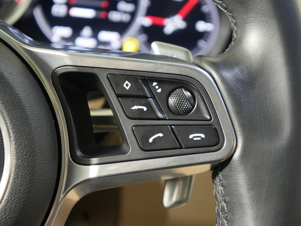 Certified 2020 Porsche Cayenne S AWD/4WD image 28