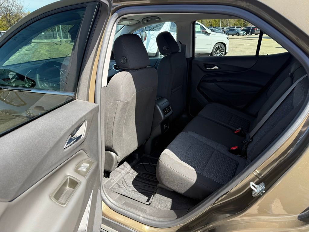 Used 2023 Chevrolet Equinox LT AWD/4WD image 11
