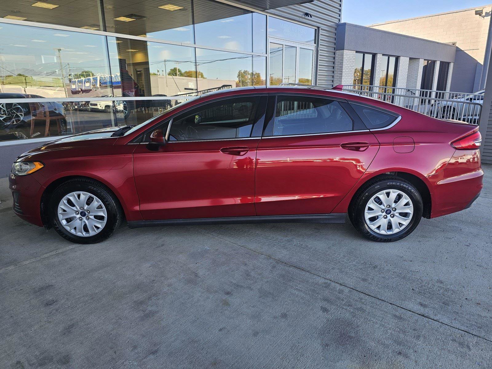 Used 2020 Ford Fusion S image 2