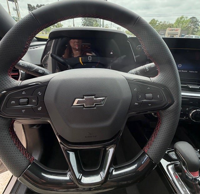 New 2026 Chevrolet Trax RS w/ Sunroof Package FWD image 10