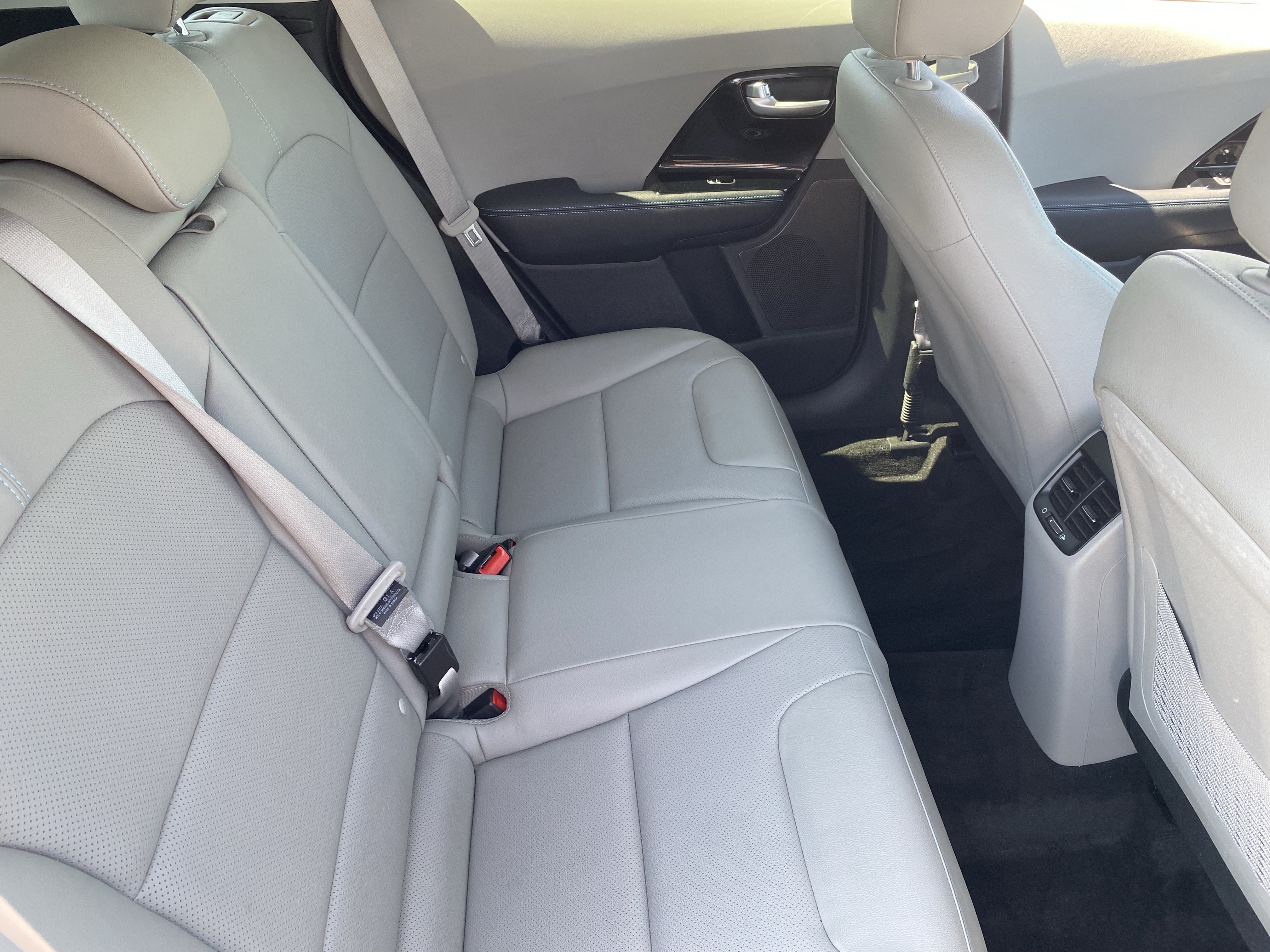 Used 2022 Kia Niro EX Premium FWD image 11