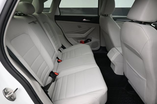 Used 2024 Volkswagen Jetta SE FWD image 14