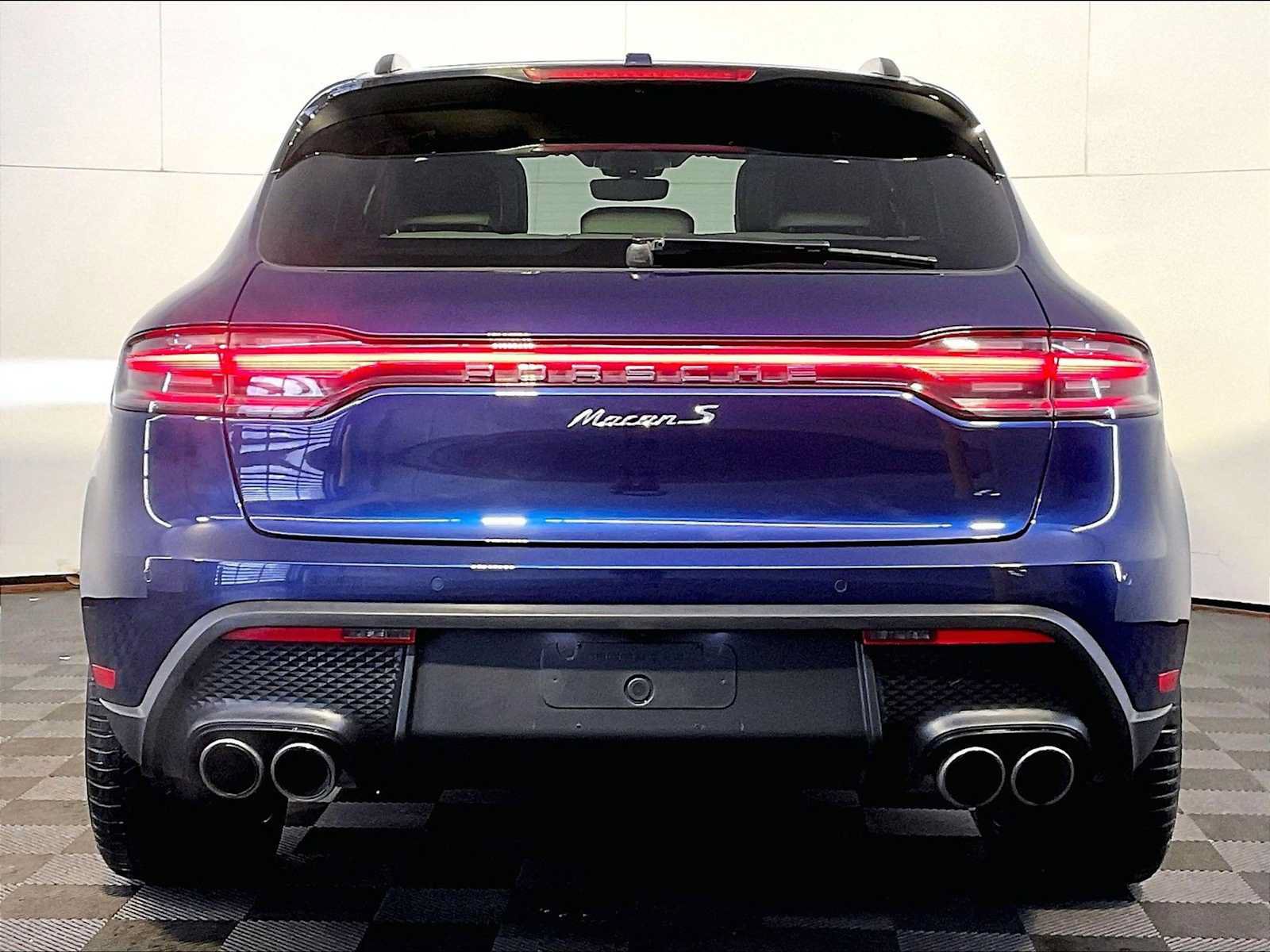 Certified 2023 Porsche Macan S AWD/4WD image 6