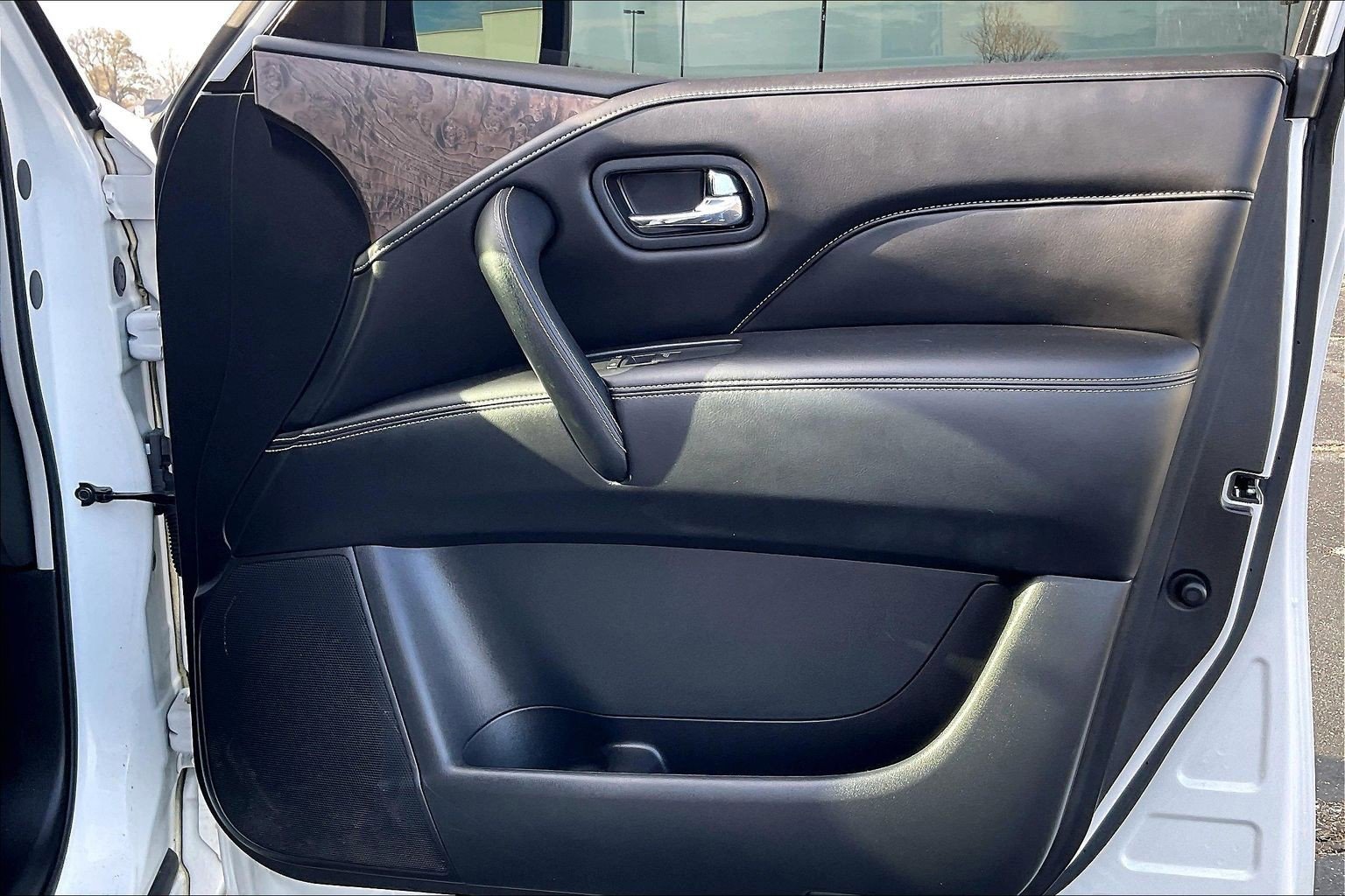 Used 2023 INFINITI QX80 Premium Select w/ Cargo Package image 20