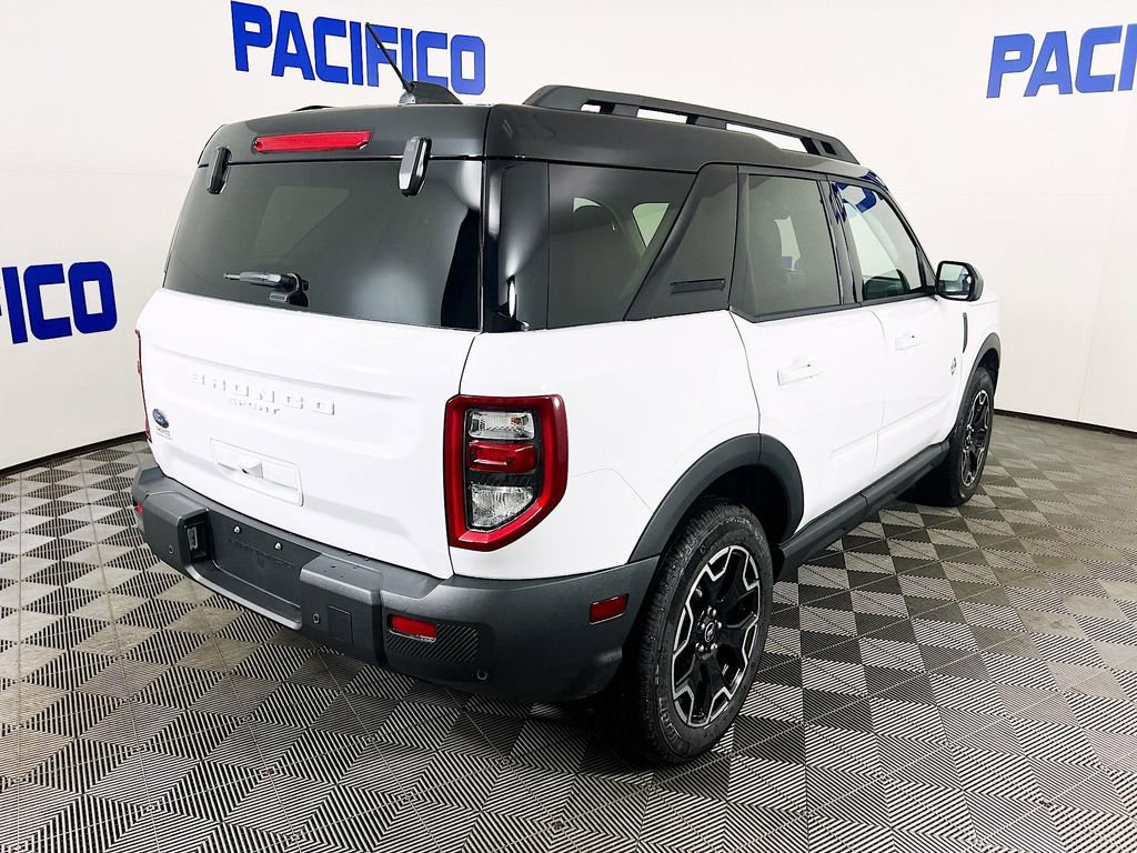 Used 2025 Ford Bronco Sport Outer Banks AWD/4WD image 10