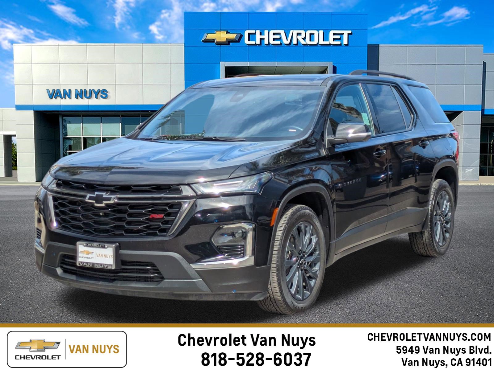 Certified 2023 Chevrolet Traverse RS w/ LPO, Floor Liner Package image 1