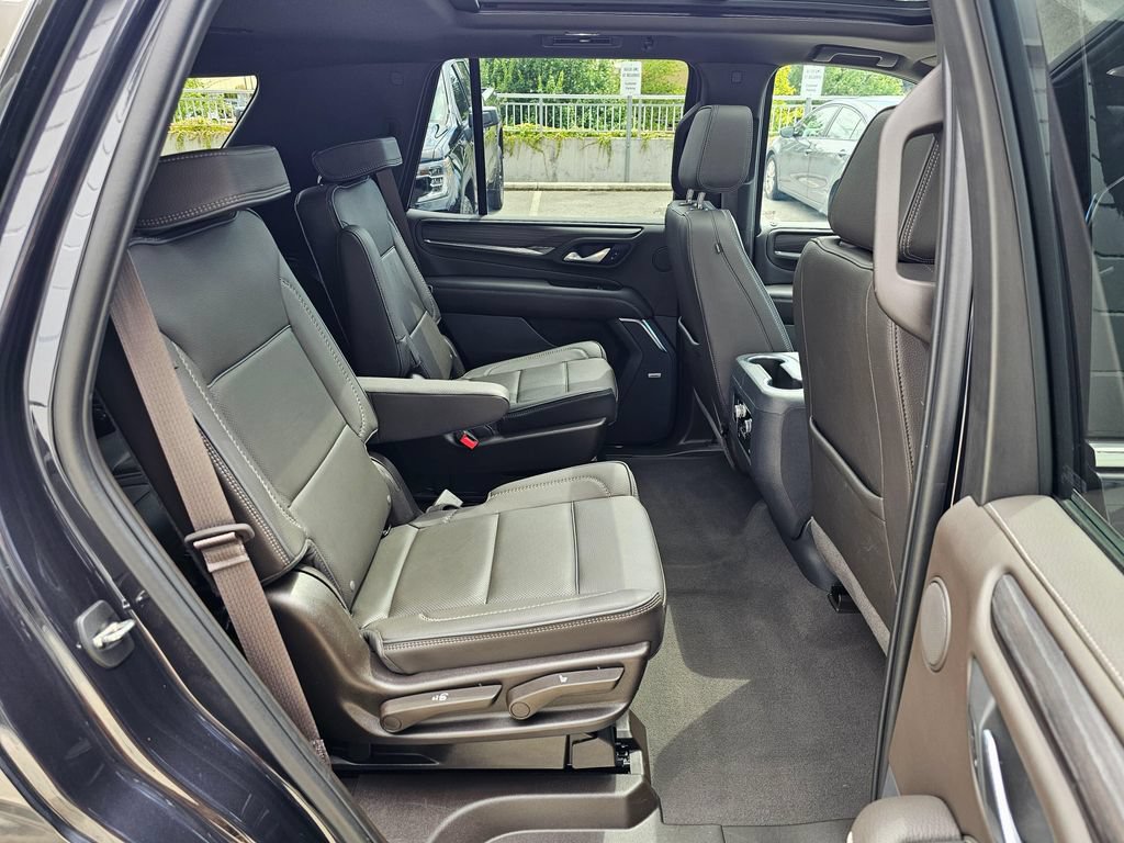 Used 2023 GMC Yukon Denali AWD/4WD image 12