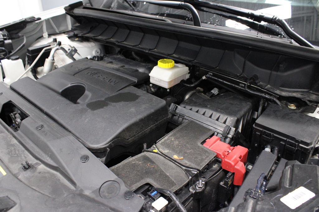 Used 2024 Nissan Pathfinder Platinum w/ Cargo Package AWD/4WD image 13