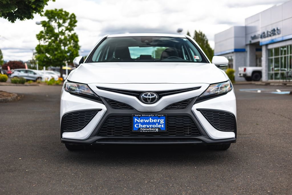 Used 2024 Toyota Camry SE FWD image 7