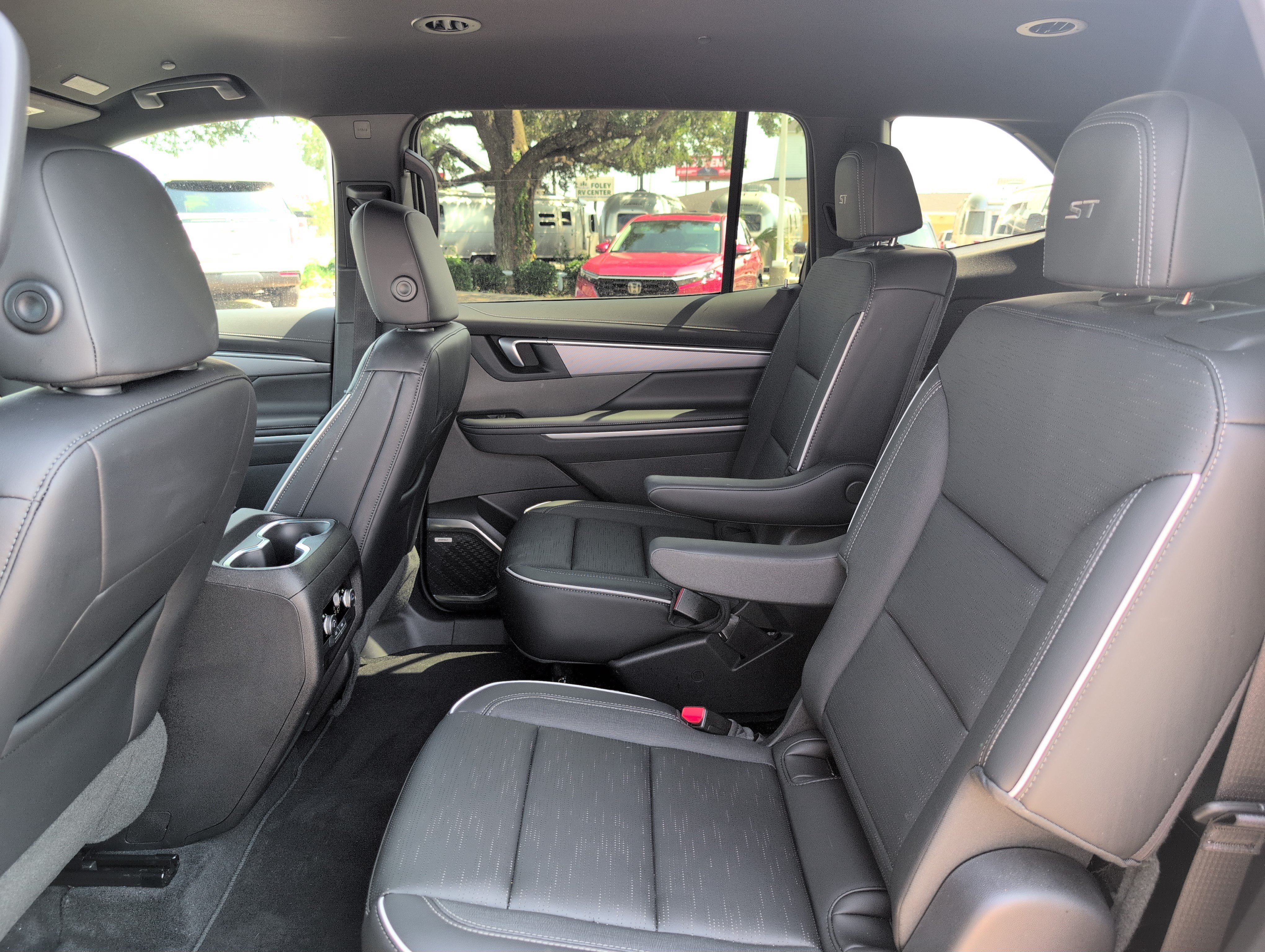 Used 2025 Buick Enclave Sport Touring FWD image 32