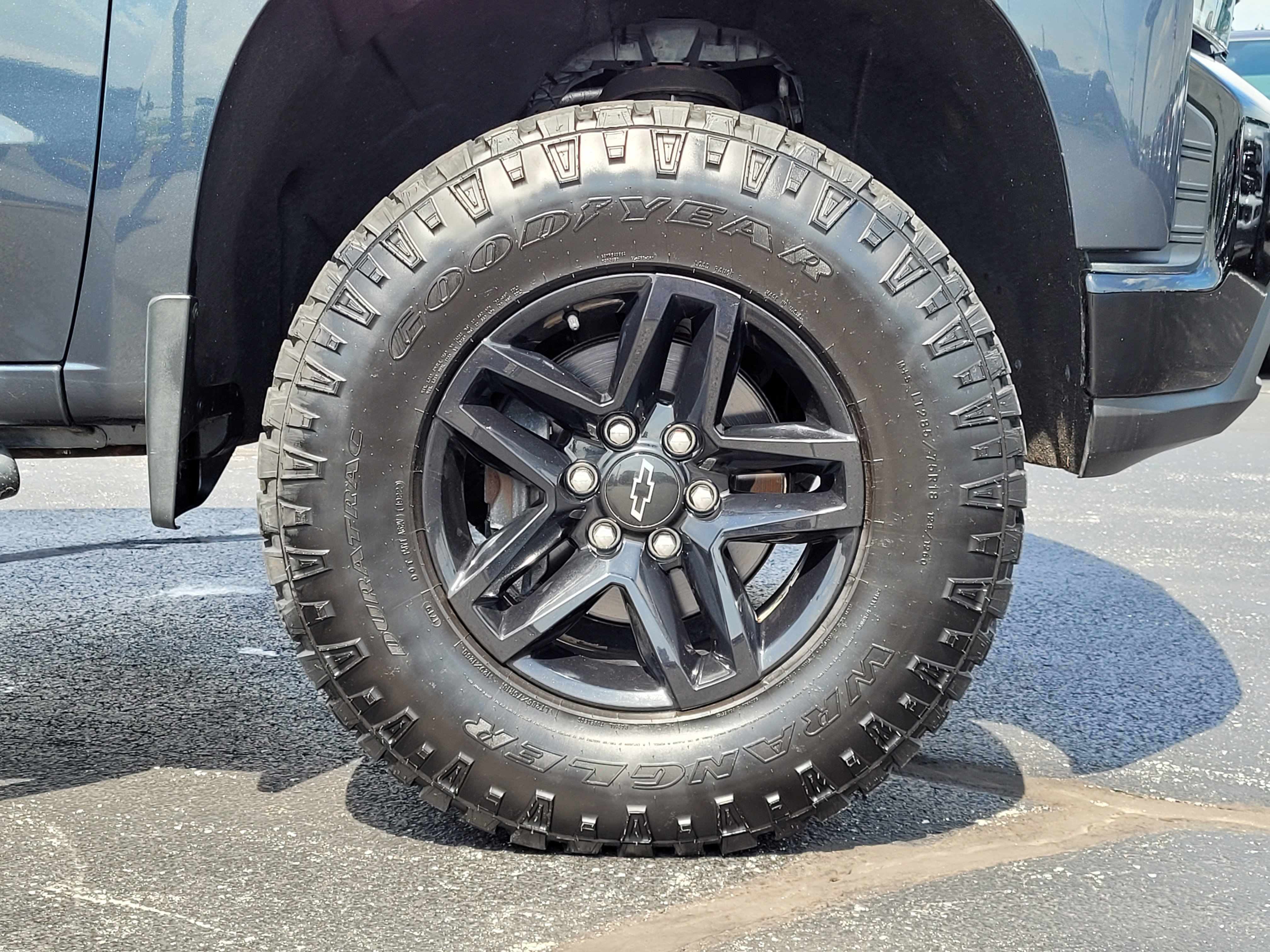 Used 2019 Chevrolet Silverado 1500 LT Trail Boss AWD/4WD image 11