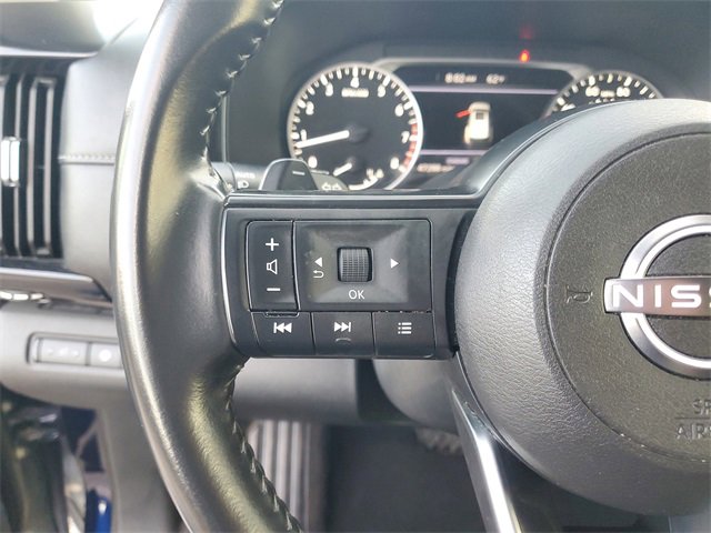 Used 2024 Nissan Pathfinder SV image 17