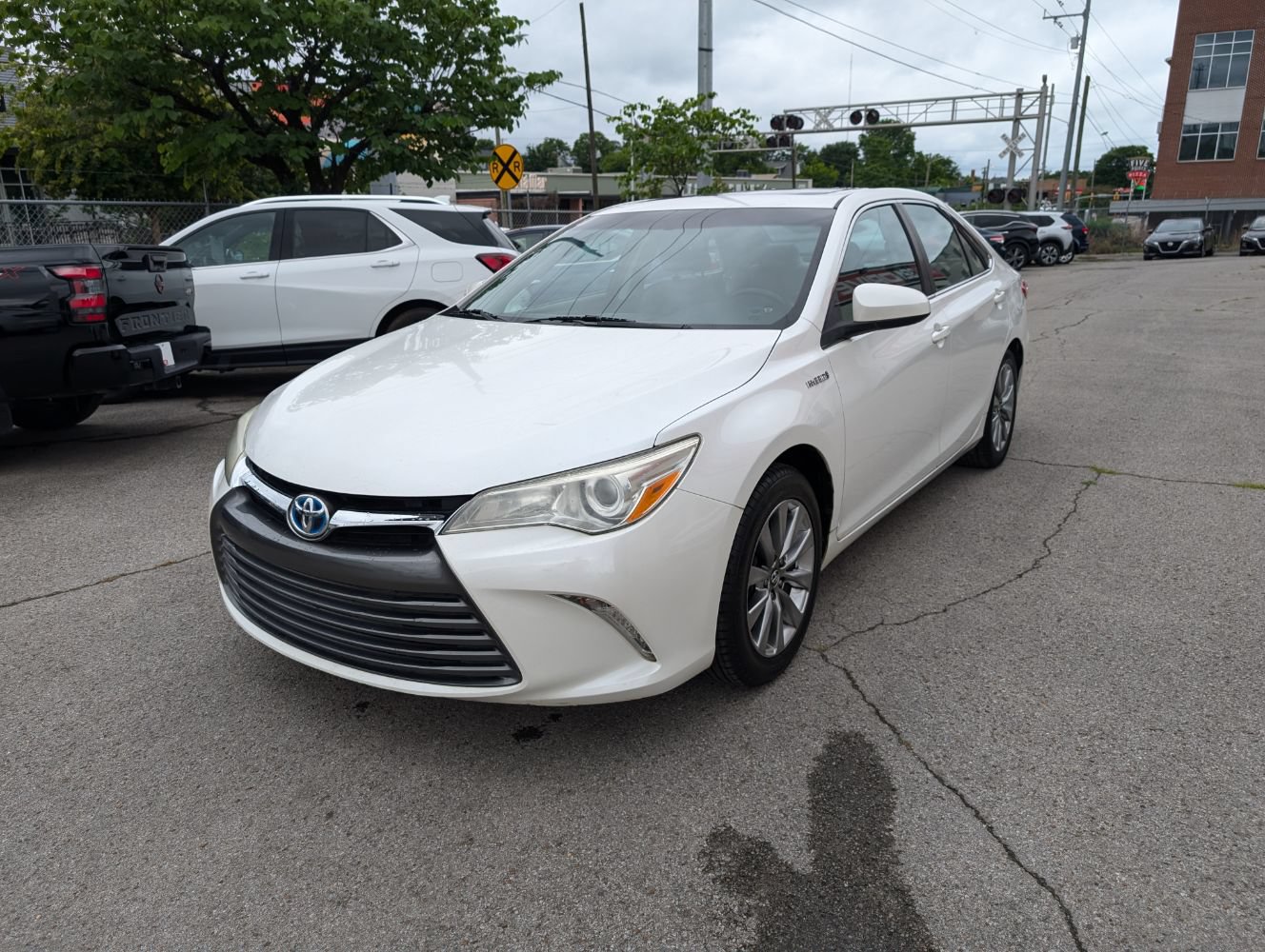 Used 2017 Toyota Camry XLE w/ Moonroof Package FWD image 1