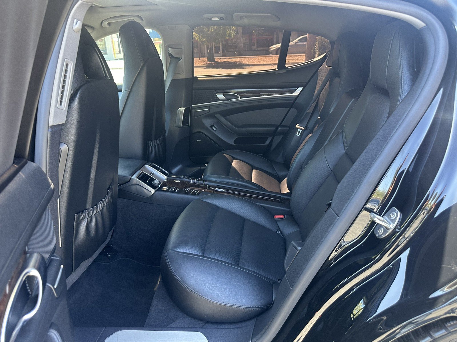 Used 2015 Porsche Panamera S RWD image 23