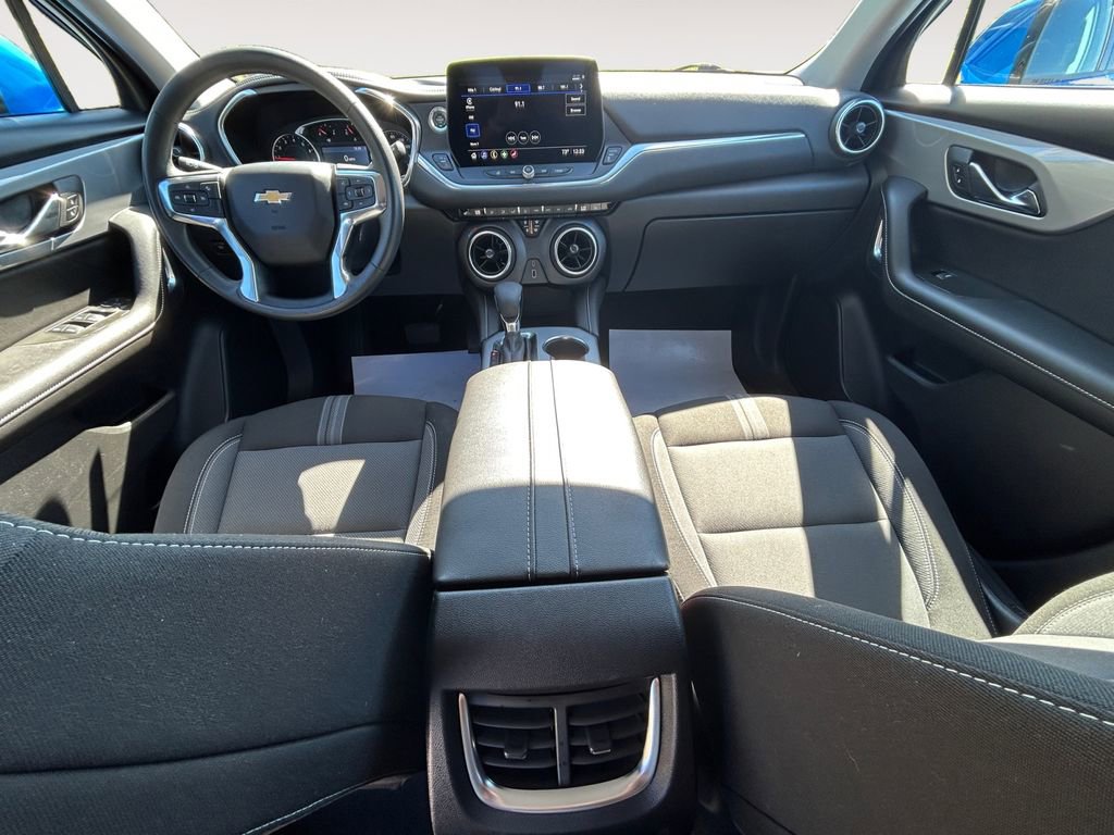 Used 2025 Chevrolet Blazer LT image 19