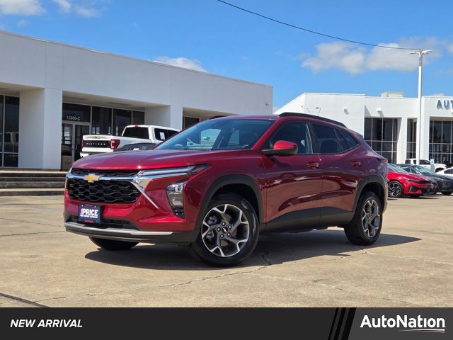 Used 2025 Chevrolet Trax LT w/ Driver Confidence Package image 1