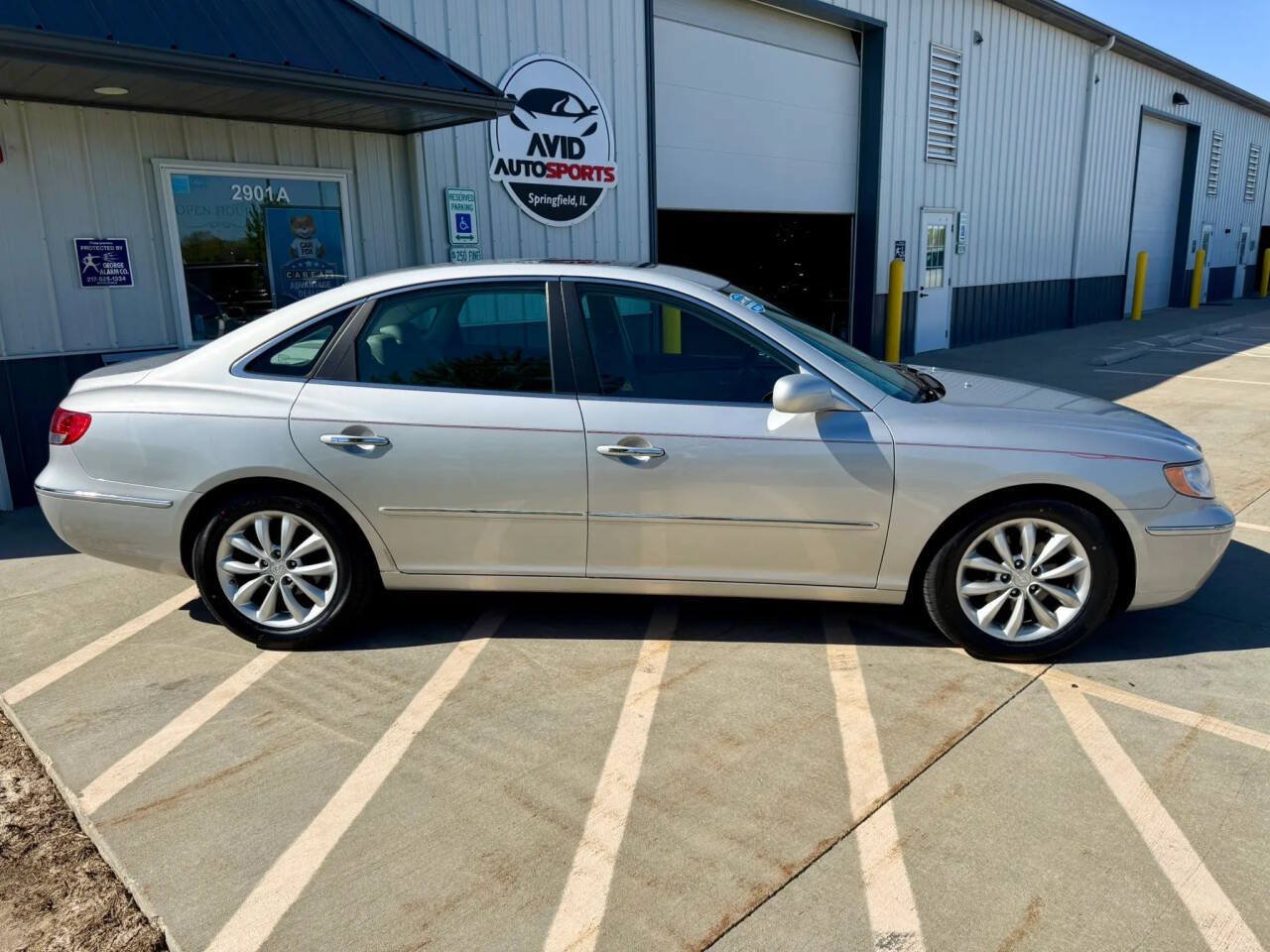 Used 2006 Hyundai Azera Limited FWD image 9