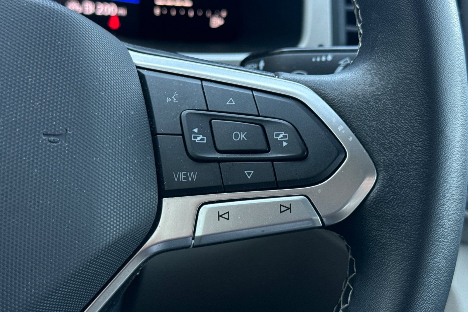 Used 2023 Volkswagen Atlas SE image 27