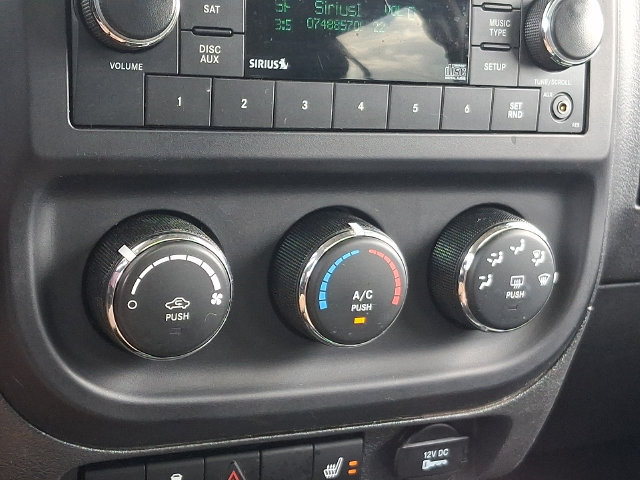 Used 2017 Jeep Patriot High Altitude AWD/4WD image 25