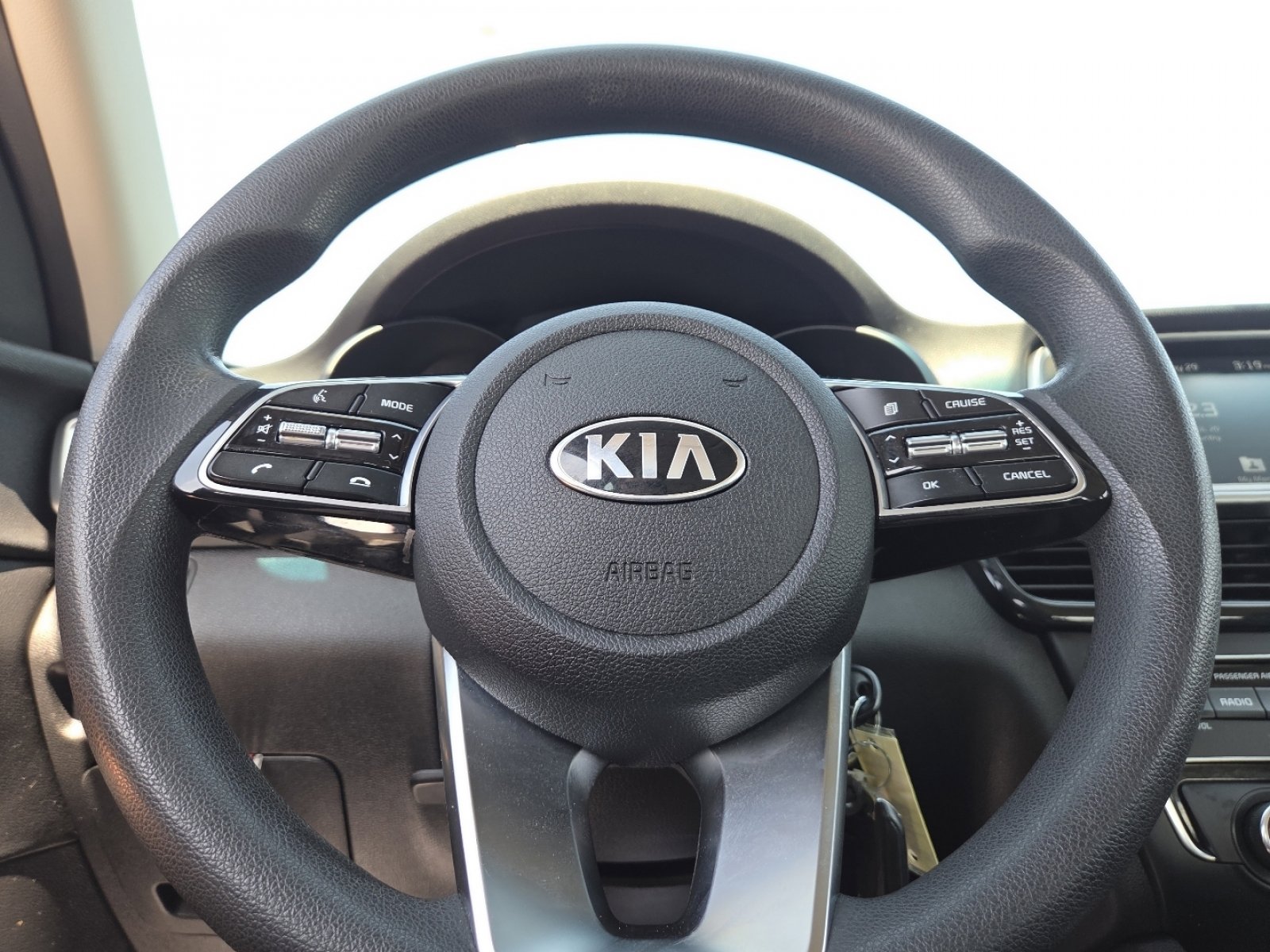 Used 2020 Kia Optima LX FWD image 25