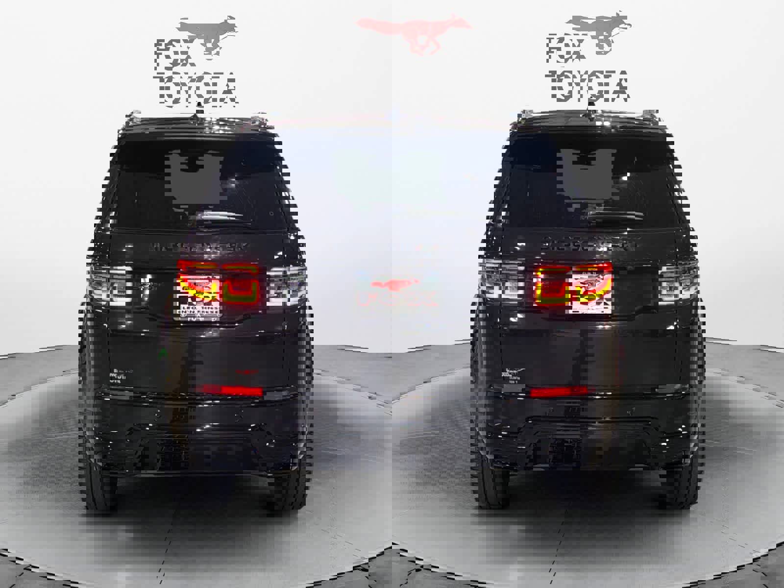 Used 2024 Land Rover Discovery Sport Dynamic SE image 5