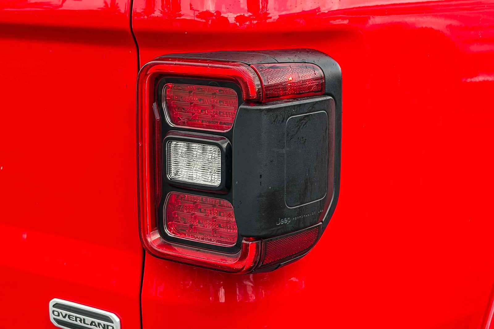 Used 2020 Jeep Gladiator Overland image 8