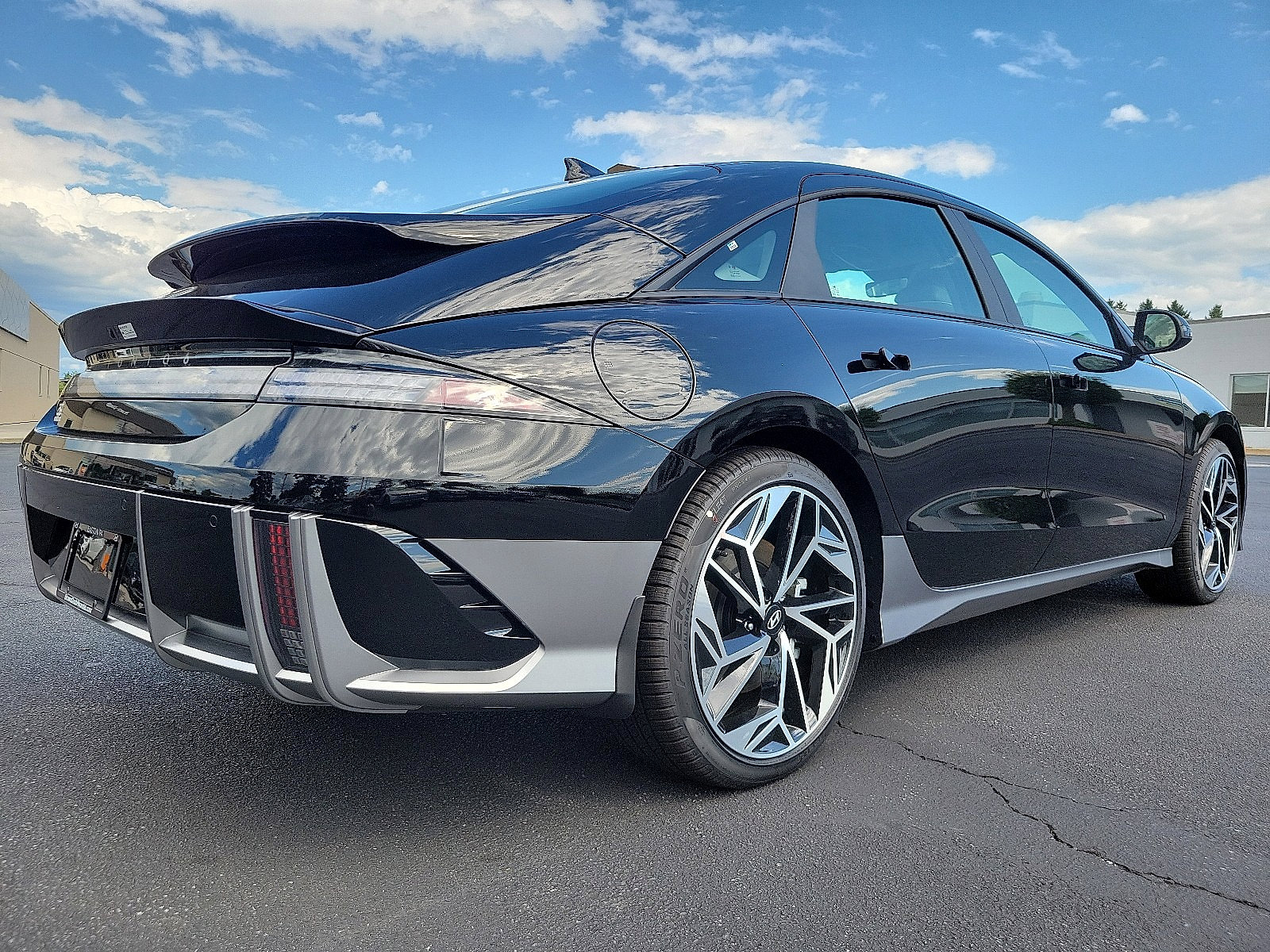 Used 2024 Hyundai Ioniq 6 SEL image 4