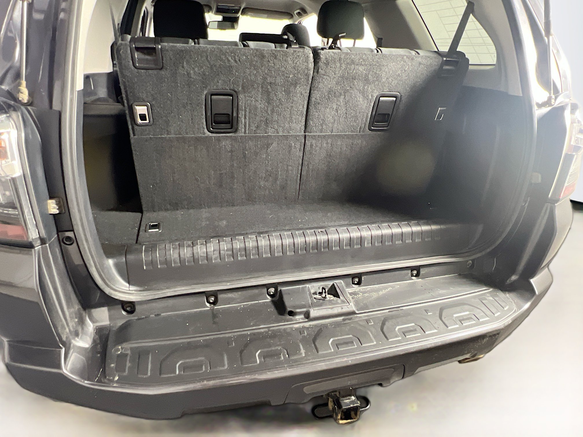 Used 2020 Toyota 4Runner SR5 AWD/4WD image 24