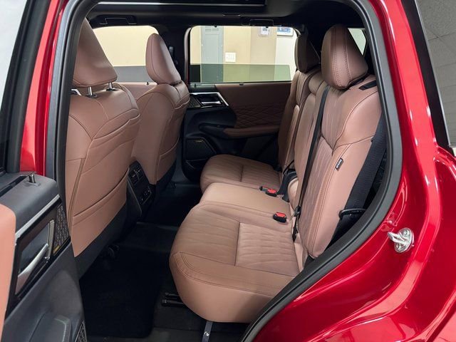 New 2026 Mitsubishi Outlander SEL image 23