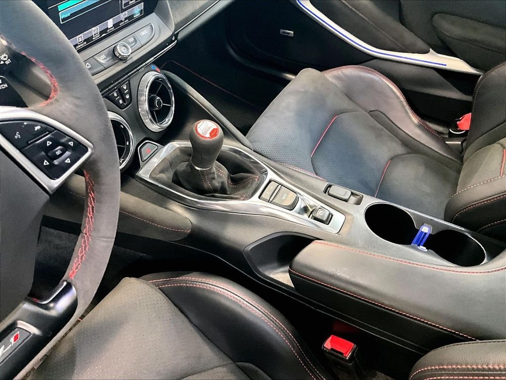 Used 2018 Chevrolet Camaro ZL1 RWD image 16