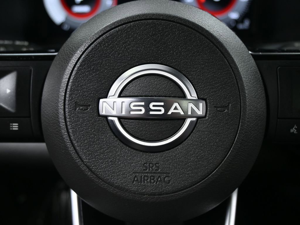 Used 2022 Nissan Pathfinder Platinum w/ Cargo Package image 22