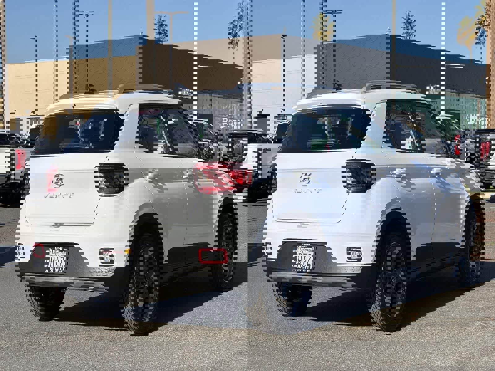 Used 2022 Hyundai Venue SEL image 6