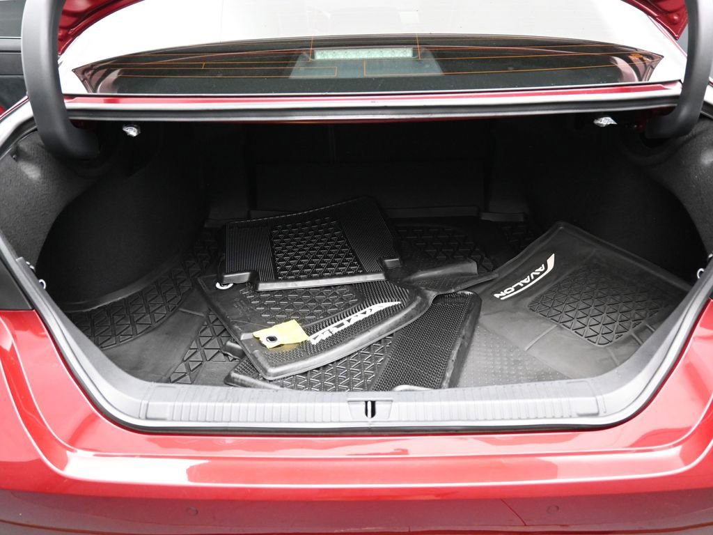 Certified 2020 Toyota Avalon Touring w/ Advanced Safety Package FWD image 31