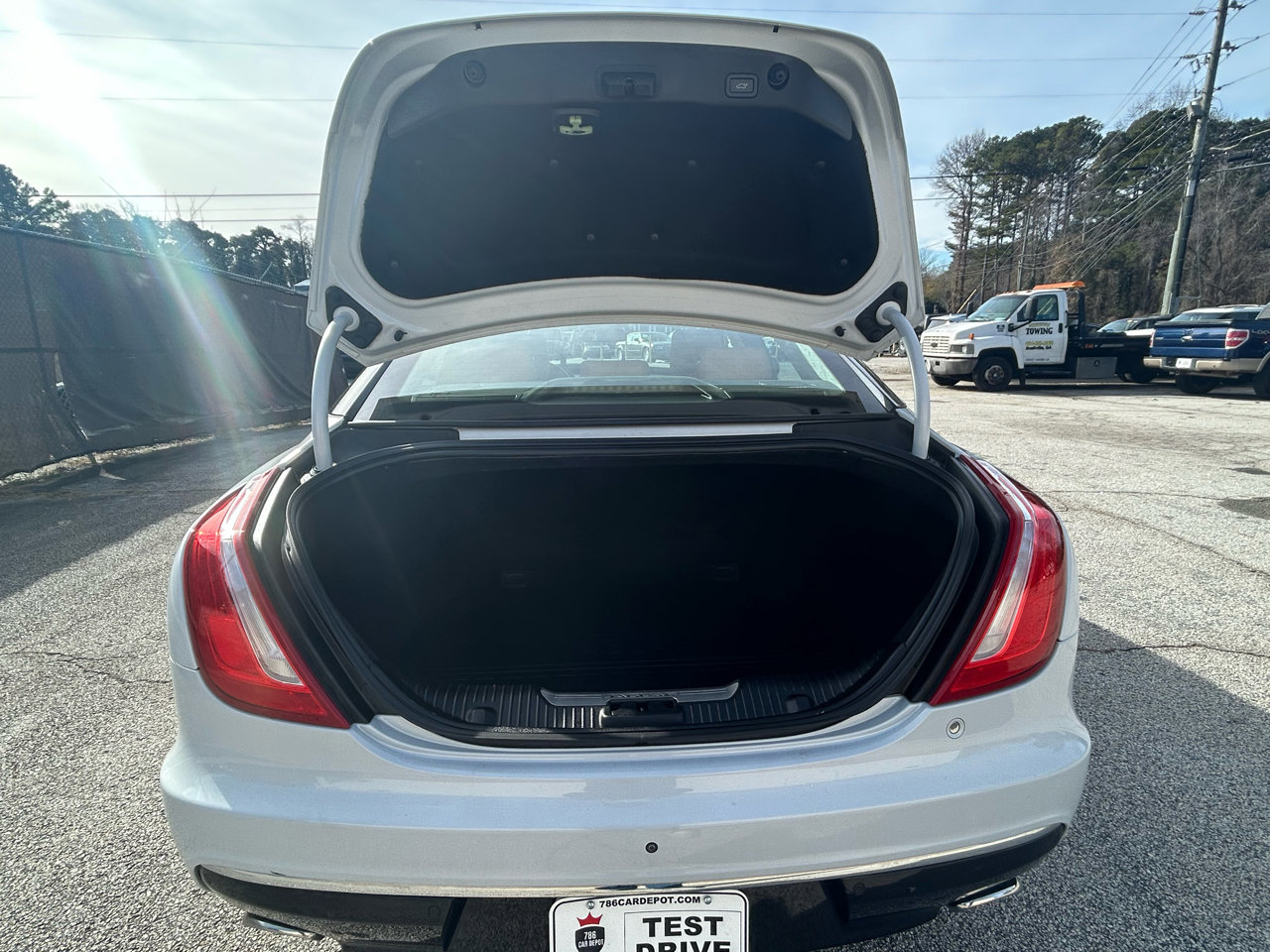 Used 2017 Jaguar XJ L Portfolio image 18