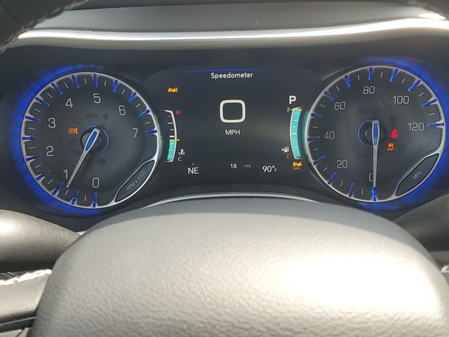 New 2027 Chrysler Pacifica Limited AWD/4WD image 21