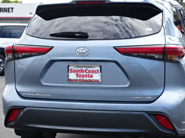 Used 2023 Toyota Highlander Limited FWD image 15