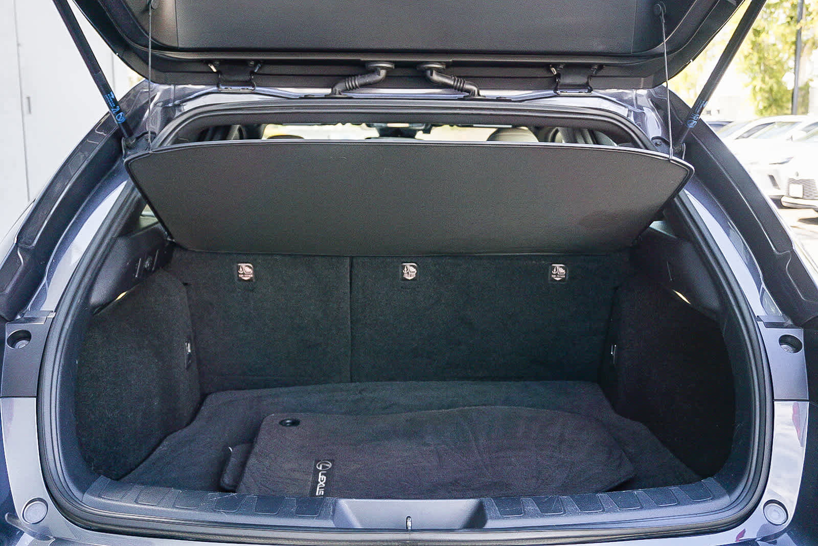 Used 2022 Lexus UX 200 w/ Accessory Package (Z1) image 27