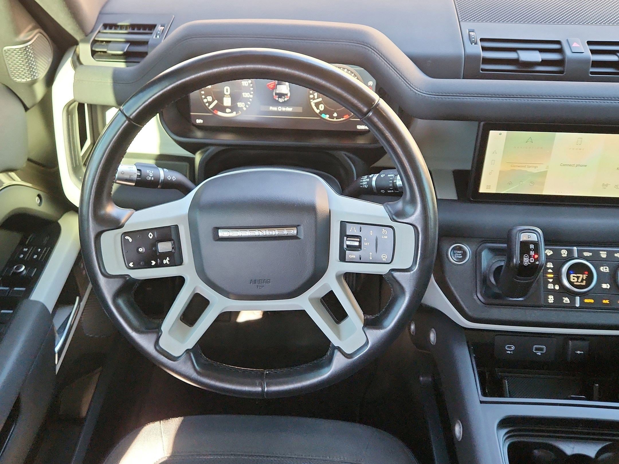 Used 2020 Land Rover Defender 110 SE image 14