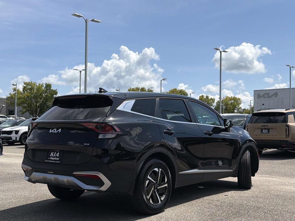 Used 2025 Kia Sportage LX FWD image 30