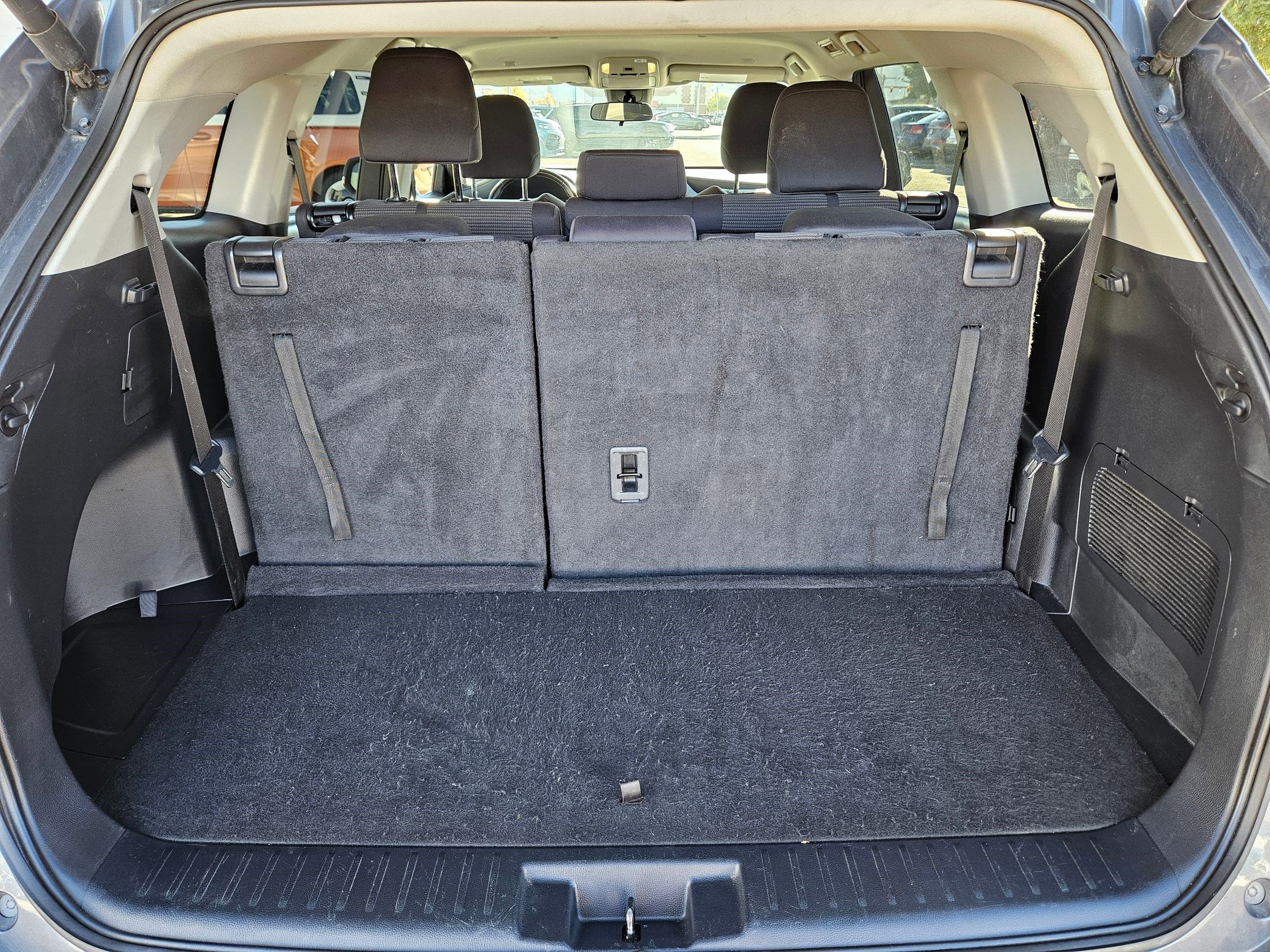Used 2024 Toyota Highlander LE image 33