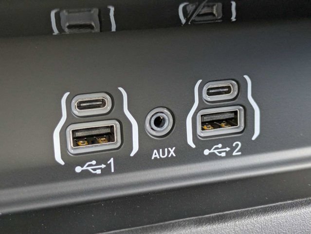 New 2026 RAM 3500 Laramie AWD/4WD image 22