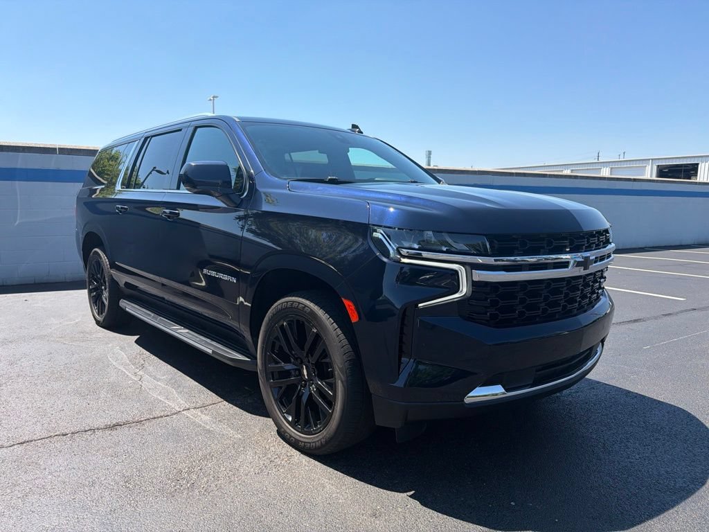 Used 2021 Chevrolet Suburban LS w/ Driver Alert Package AWD/4WD image 7