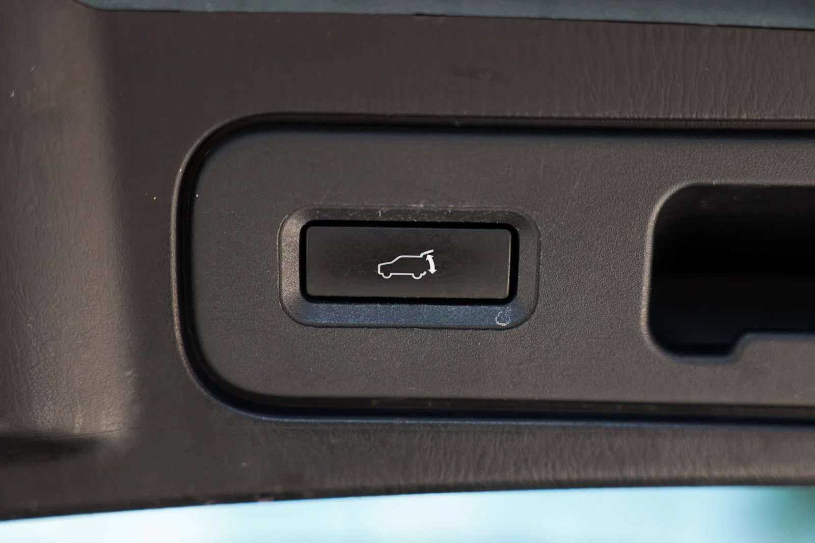 Used 2011 MAZDA CX-9 Grand Touring w/ Moonroof & Bose Audio Pkg FWD image 15