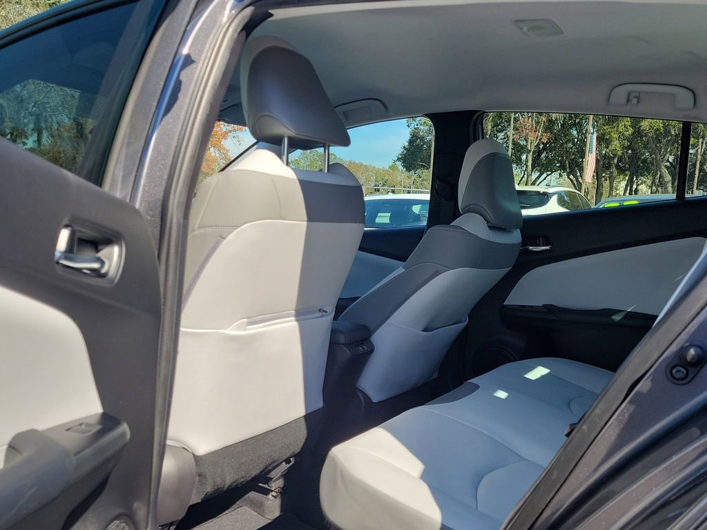 Used 2022 Toyota Prius Prime Limited image 12