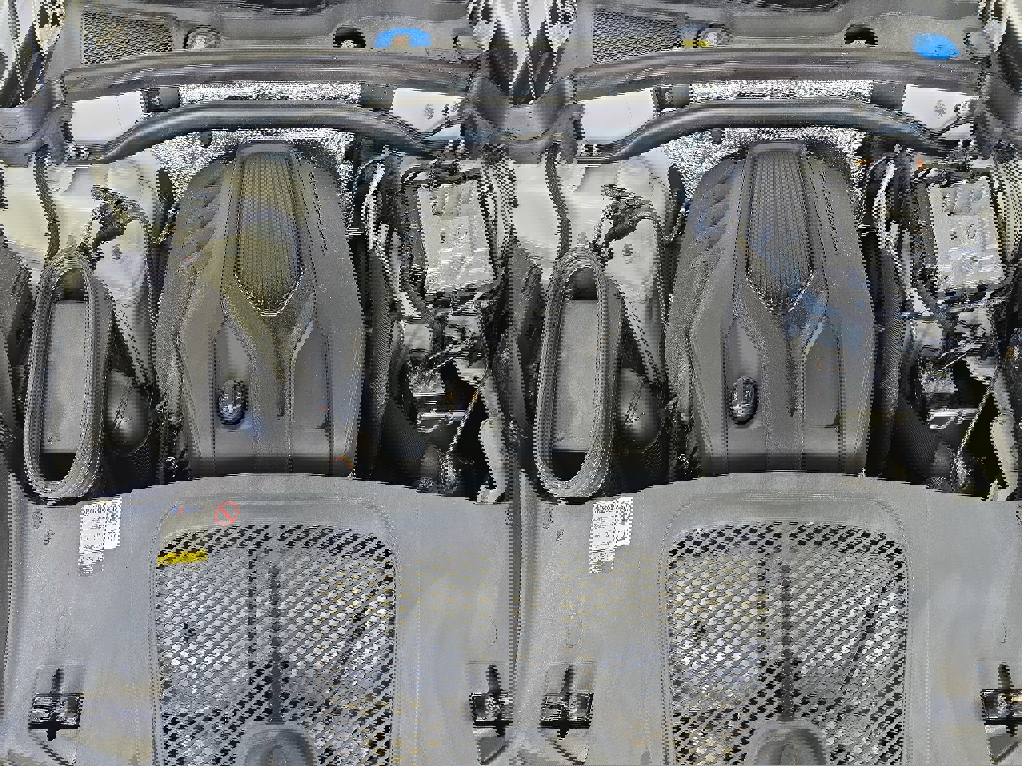 Used 2023 Porsche Macan Turbo image 30