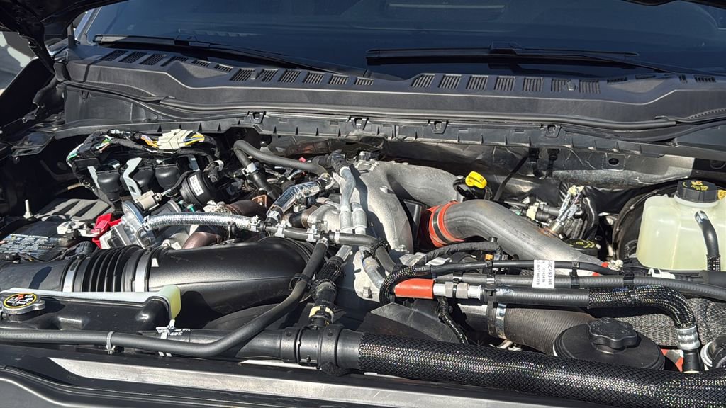Used 2024 Ford F250 Lariat w/ Chrome Package image 26