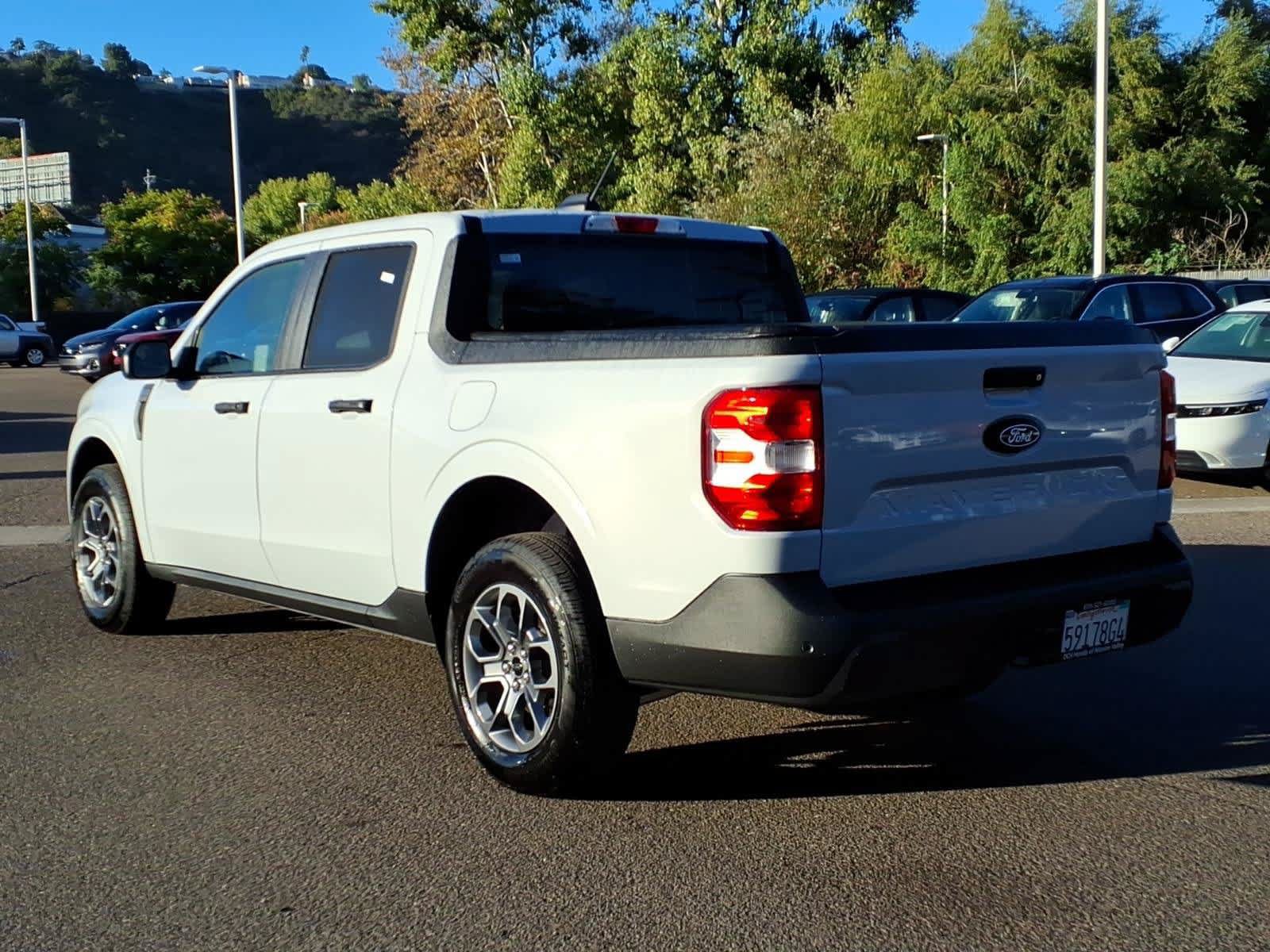 Used 2025 Ford Maverick XLT w/ Equipment Group 302A AWD/4WD image 7