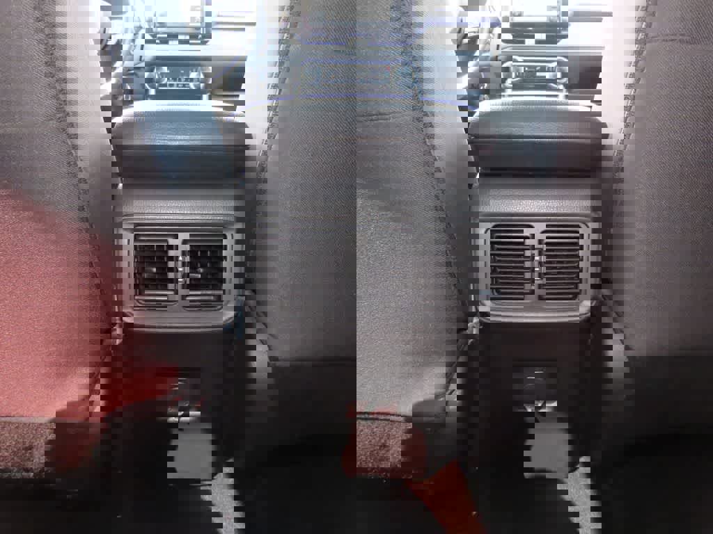 Used 2022 Toyota RAV4 LE image 22