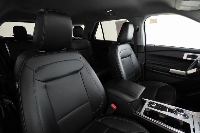 Used 2022 Ford Explorer Limited w/ Equipment Group 301A image 25