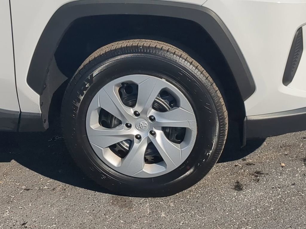 Used 2025 Toyota RAV4 LE image 12